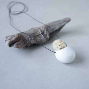 porcelánový šperk
